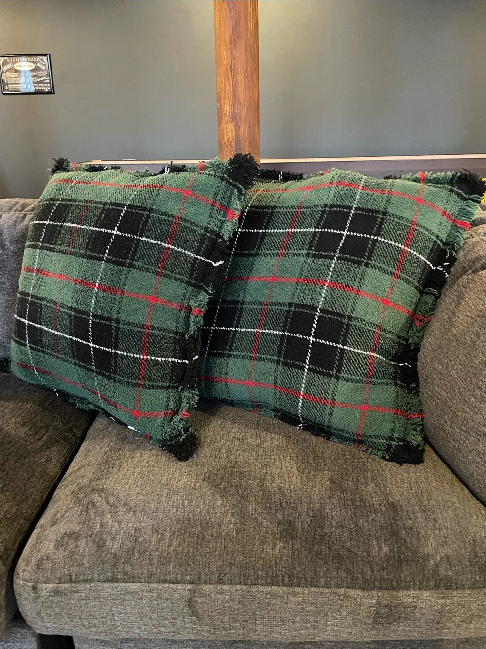 EnVouge Plush Plaid Green Holiday Throw Pillow Set - Home Holiday - 22”x22”